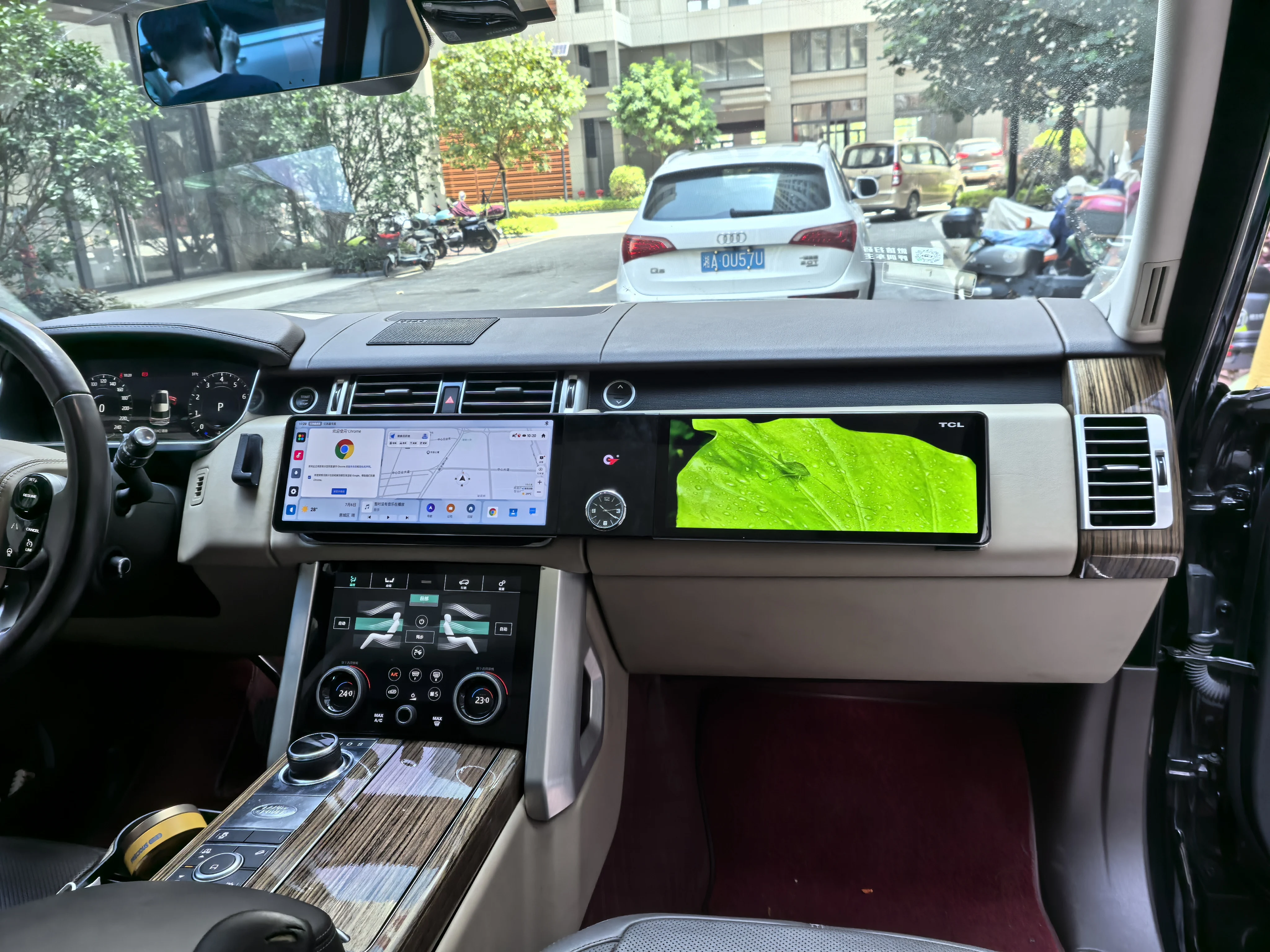 Car Automotive Interior Upgraded Center Screen Console Display Screen Gps Navigation for Range Rover