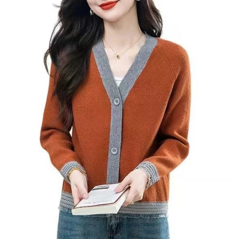 

2025 Spring Autumn New Knitted Cardigan Sweater Fashion Design Sense Short Versatile Shawl Coat Korean Women Receive High Praise