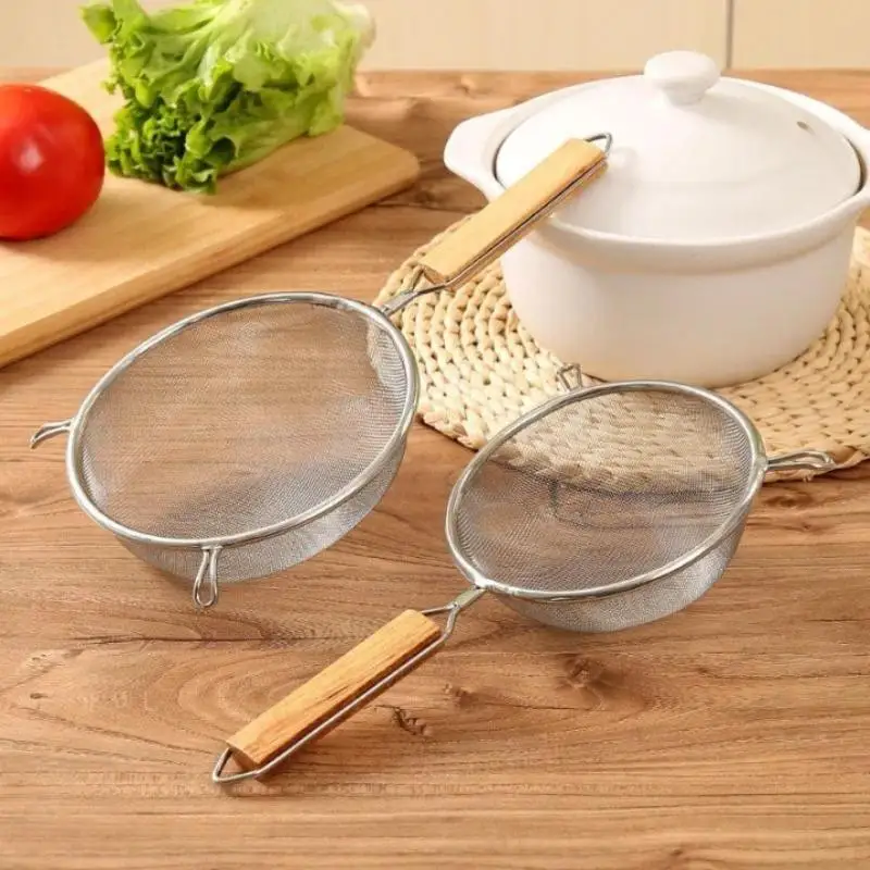 ~1pcs Stainless Steel Mesh Filter Spoon With Wooden Handle Flour Filter Spoon Household Kitchen Fried Food Filter Oil