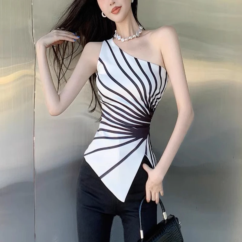 

Women's Summer Sexy Fashion Korean Backless One Shouder Sleeveless Tank Top Cross Hanging Neck Short Strap Trendy Streetwear