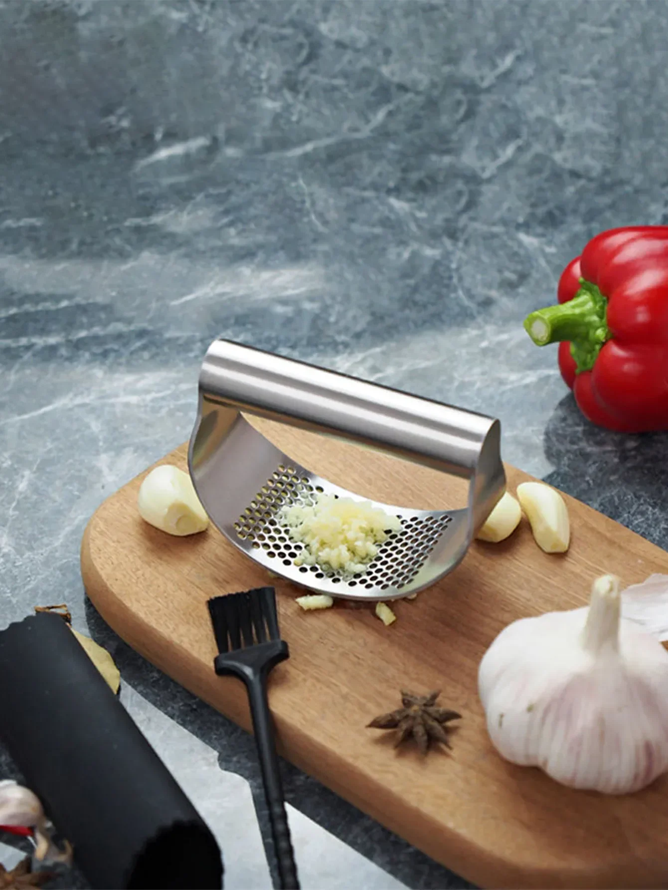 

Manual Stainless Steel Garlic Mincer, Garlic Crusher Press for Fruits & Vegetables, Kitchen Food Processor Tool Frutero Juicer