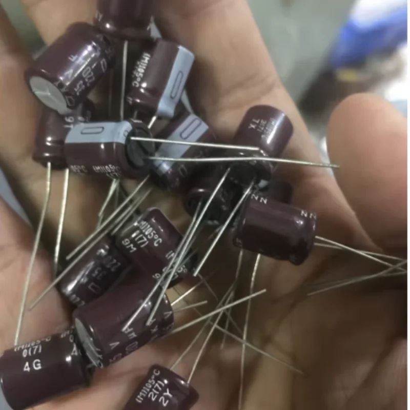 

10-100 шт. 220 мкФ 35В Японский конденсатор NCC Black Diamond 35В220мкФ 10*12.5 KY, высокочастотный, с низким сопротивлением