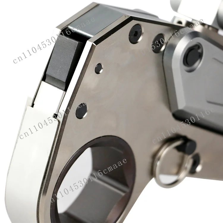 2 Integrated lengthened design Thin lightweight adjustable hydraulic drive hollow torque wrench
