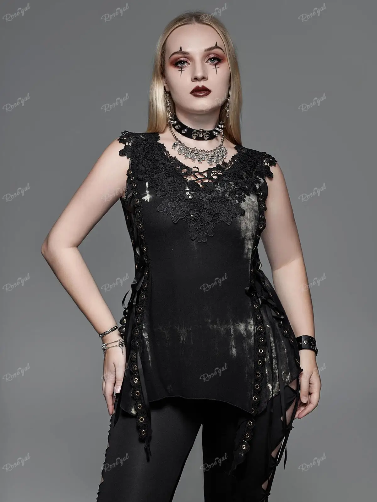 ROSEGAL Plus Size Gothic V-Neck Tanks Grommet Flowers Hollow Out Lace Up Sleeveless Top Summer Women's Casual Vest