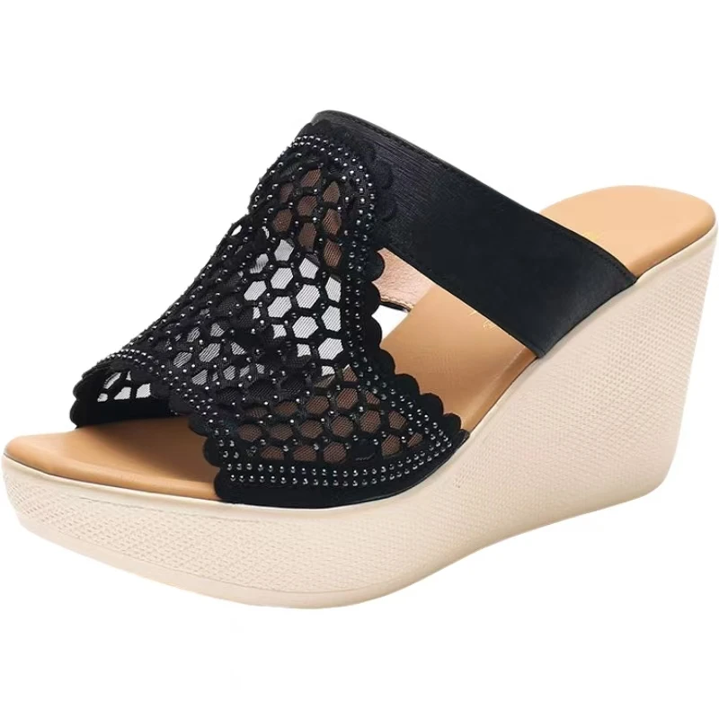 

Новые летние женские тапочки большого размера на танкетке с открытым носком, толстая подошва, нескользящие модные уличные тапочки на высоком каблуке, сандалии