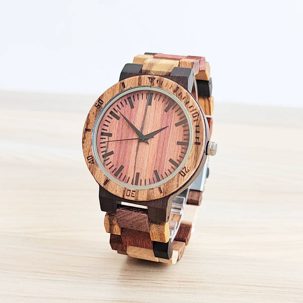 Women Color Wooden Wrist Watches Red Sandalwood Dial Quartz Watch Chronograph Clock Fashion Girlfriend Wood Watches Woman Gift