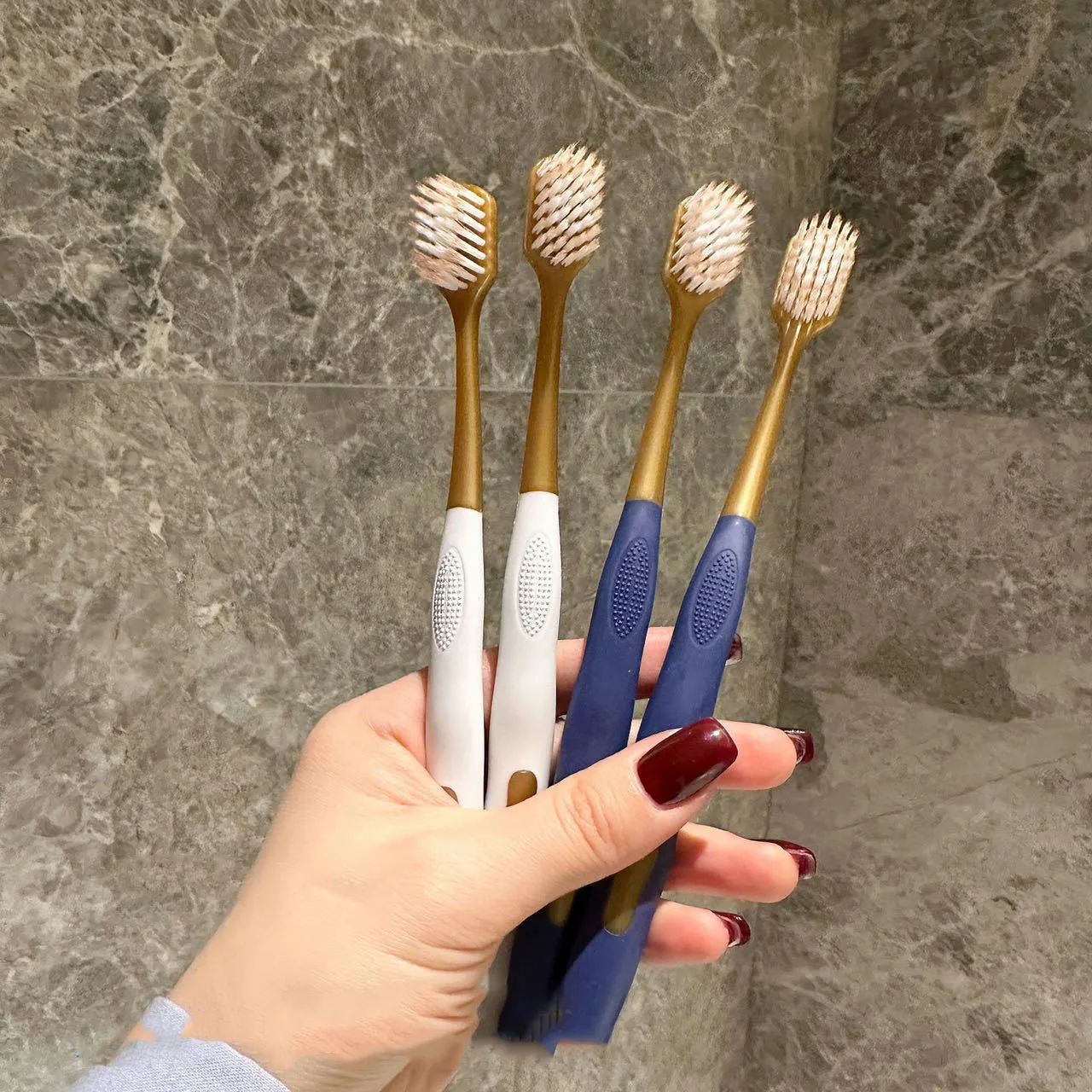 

6 шт., зубная щетка с широкой головкой и мягкой щетиной для взрослых, ручная зубная щетка, очень мягкая щетина для эффективной очистки чувствительных зубов