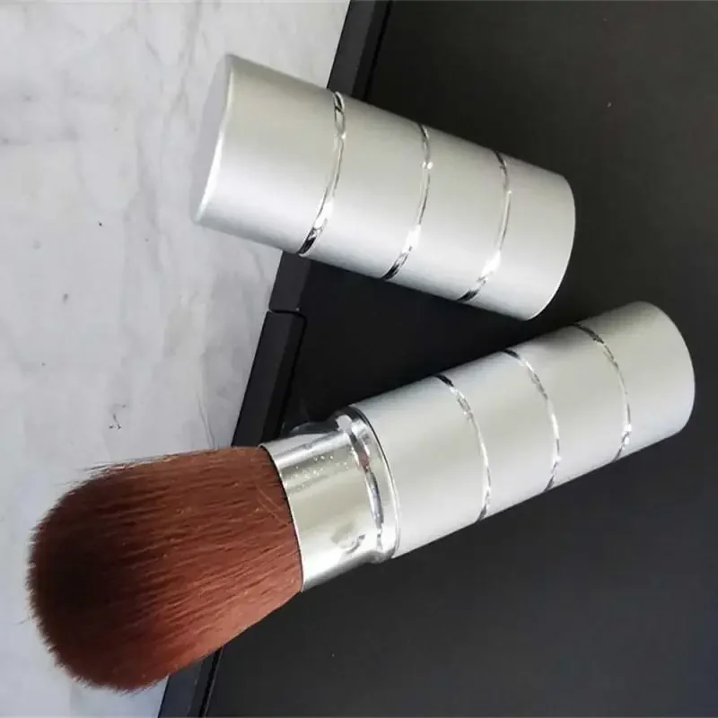 Brocha de Metal retráctil a la moda para mujer, brochas de maquillaje cosméticas, base en polvo, colorete, herramienta # Y Y