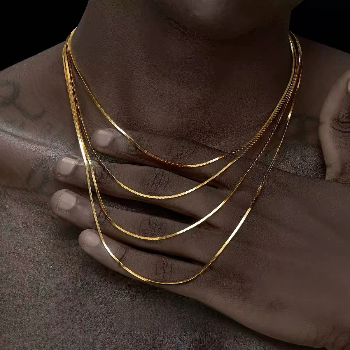1,2mm Goldfarben Beschichtete Edelstahl-Kettenkette Einfache Quadratische Schlangenkette Herren-Halskette Modischer Titan-Stahlschmuck