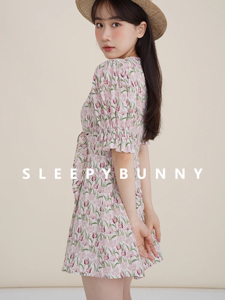 Minivestido feminino com estampa floral e decote em V, mangas com babados, cintura recortada, corte justo, vestido curto casual de verão, roupa de férias