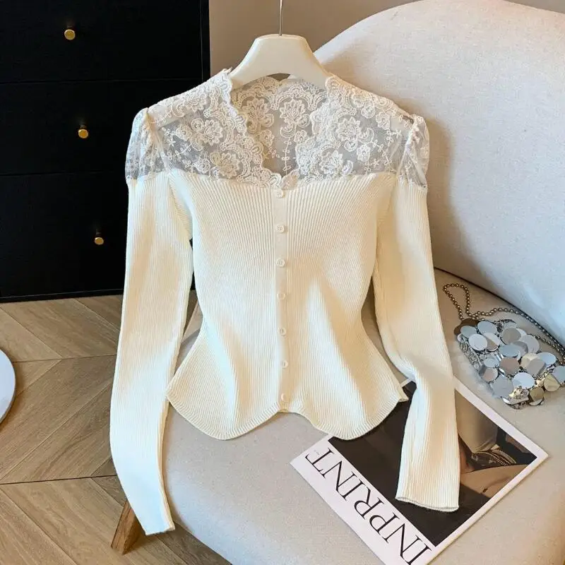 2026 Autumnwinter New Classic Fashion High End Women Clothing Lace Splicing Vneck Long Sleeved Knitted Bottom Shirt Interiortops