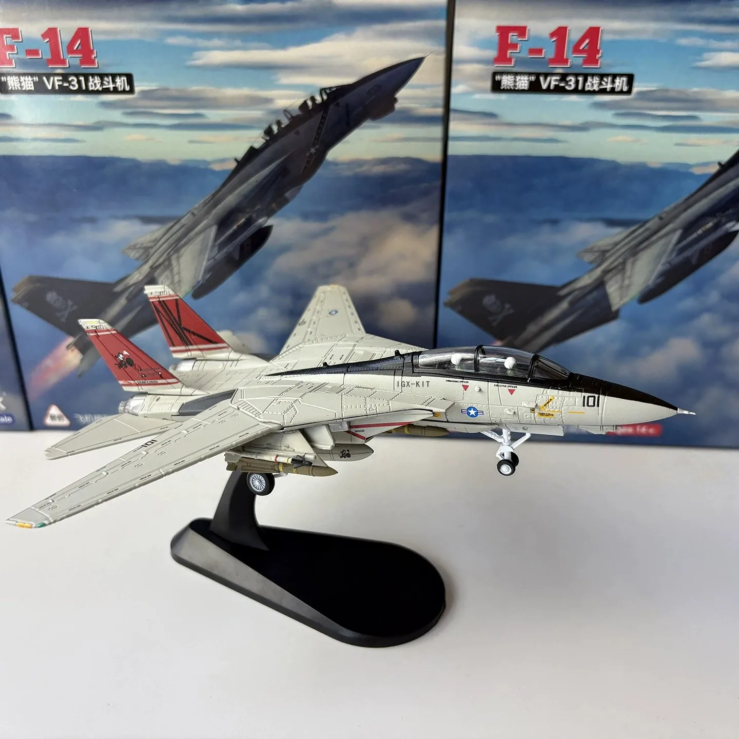 Diecast 1/100 Scale US F-14 Fighter Jet VF-31 Interchangeable Variable Wing Version Alloy Plane Model Military Aircraft Ornament