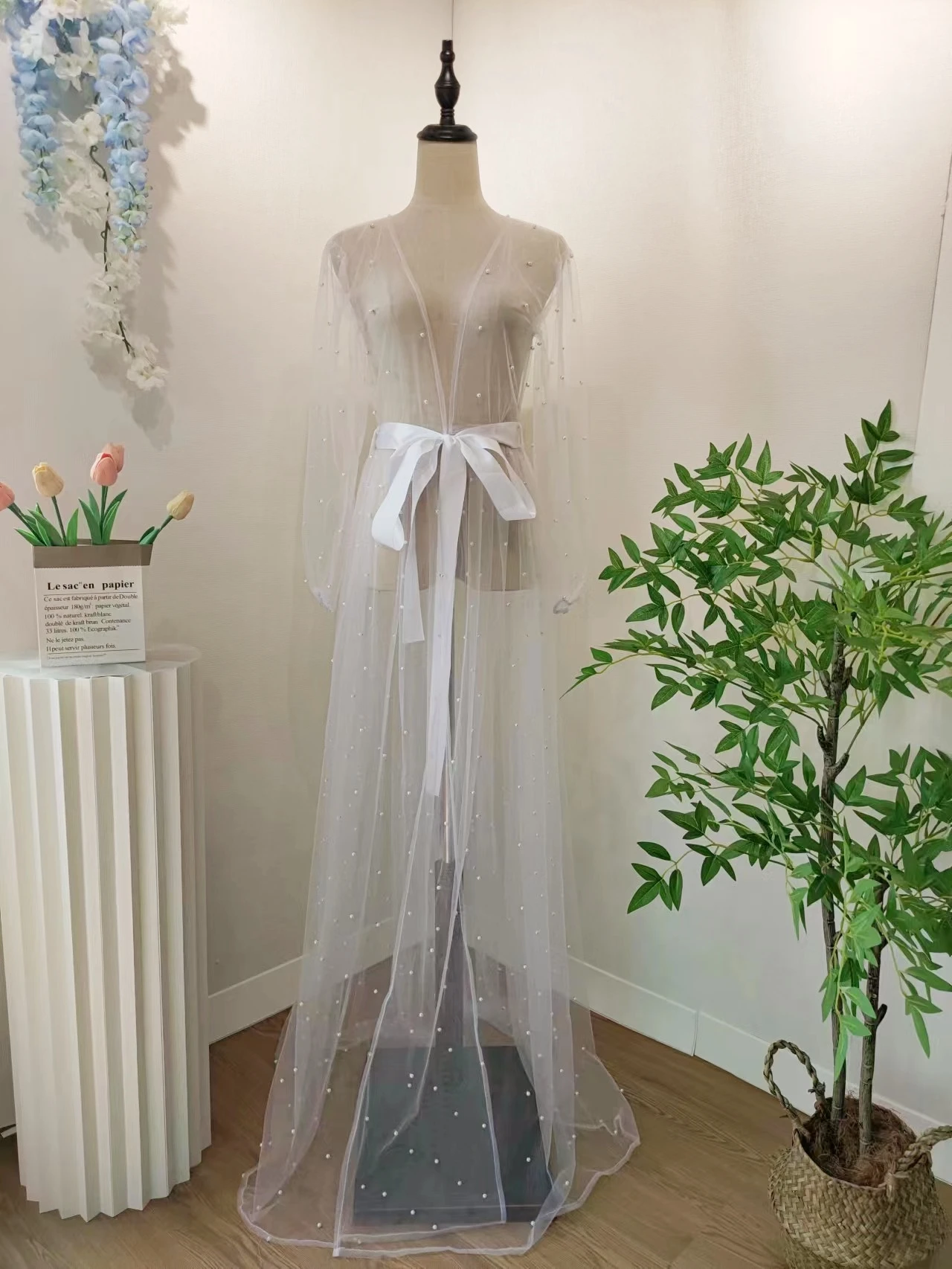 Leuchtende Spitze & Perlen luxuriöse Tüll Braut schiere Robe Luxus Perle Braut Voile Robe für eine funkelnde Hochzeitstag Kimono Robe