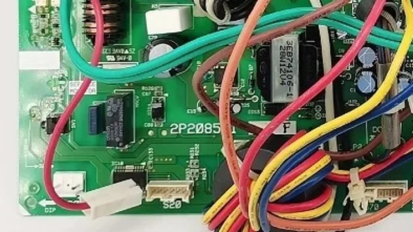 Suitable for Daikin air conditioner RXG50JV2C external machine frequency conversion 3PCB1963-72 computer board 2P208511-3