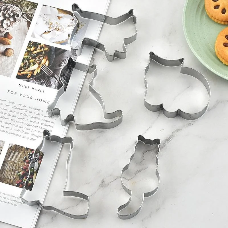 5Pcs Cute Cat Cookie Cutter Mold Sandwiches Fruits Cutter Shapes Biscuit Mold DIY Biscuit Baking Mould Tool