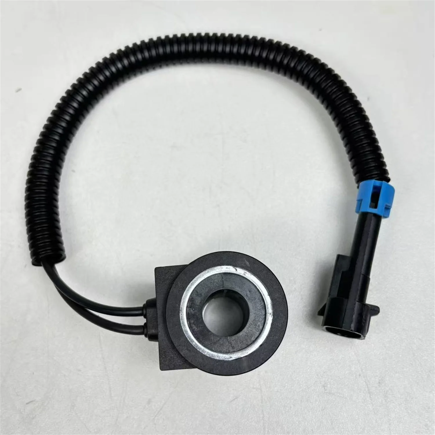 คอยล์โซลินอยด์วาล์ว 24V รุ่น 6675559 สำหรับรถตักล้อยาง 463 751 A220 A300 A770 S100 S130 S150 S160 S175 S185 S205 S220