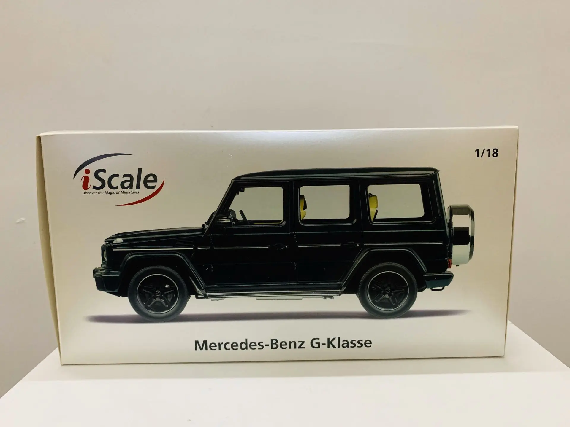 Iscale โมเดล1/18หล่อขึ้นรูปรถ G-Klasse SUV 6ประตูเปิดใหม่