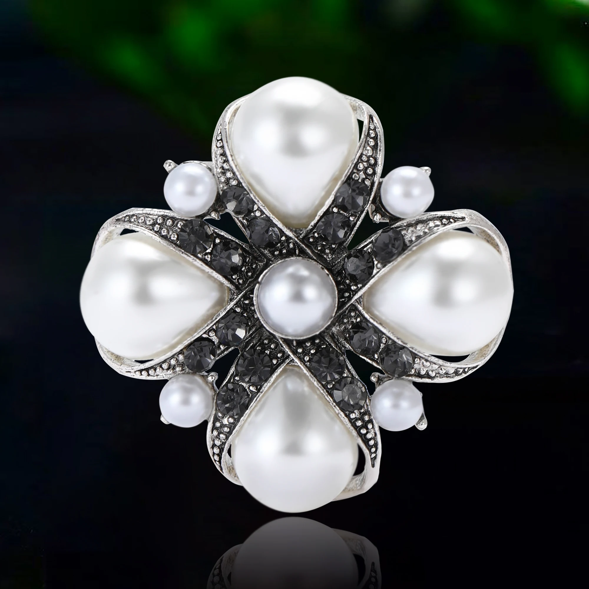 Vintage Pearl Baroque Brooches for Women Rhinestones Cross Pins Event Party Backpack Decoration Clothes Accessories