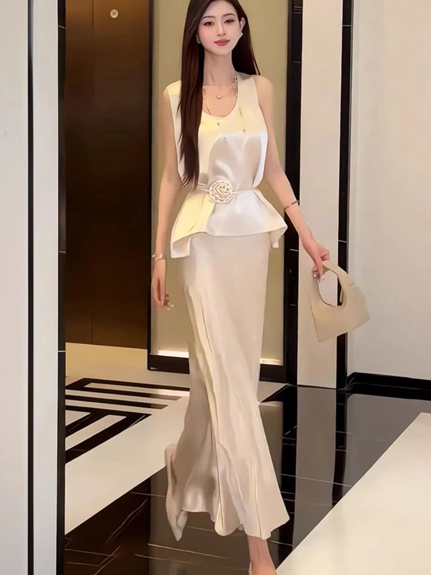 Korean Style High Waist Slim Fit Vest Top And Fish Tail  Skirt Two Piece Set for Women Luxury Silk Luminous Autumn New Ar...