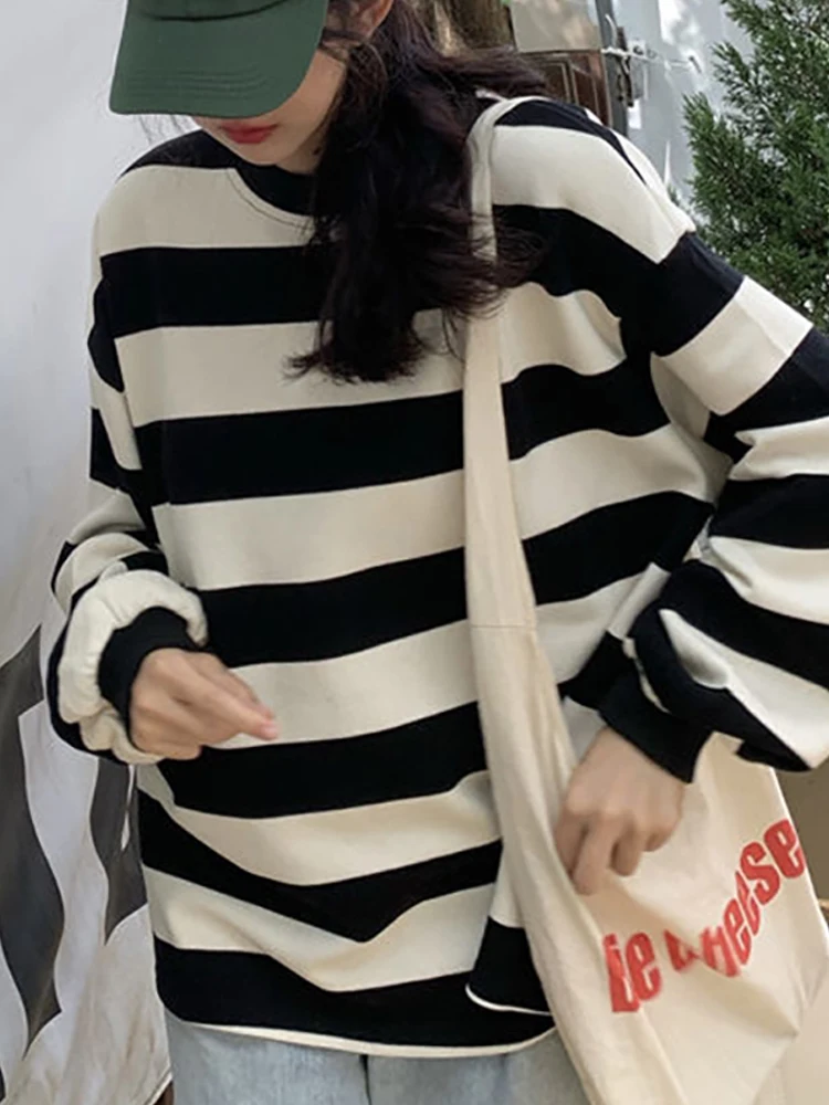 

Harajuku Striped Sweatshirt Women Oversize Hoodie Female Fashion O Neck Long Sleeve Top Pullover Ladies Casual Korean Sweatshirt