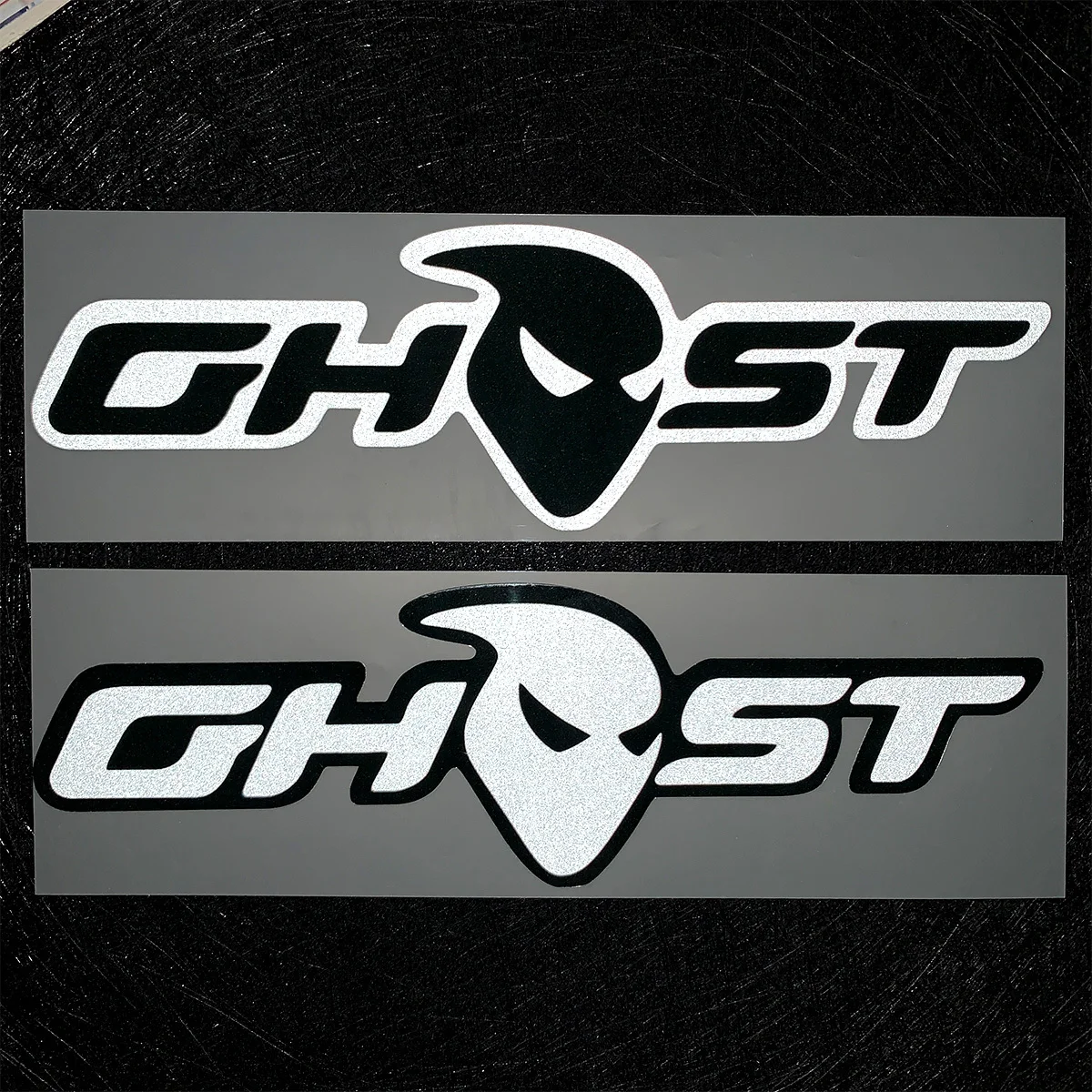 

1 шт. виниловая наклейка с рисунком призрака, водонепроницаемая наклейка для декора мотоциклетного шлема