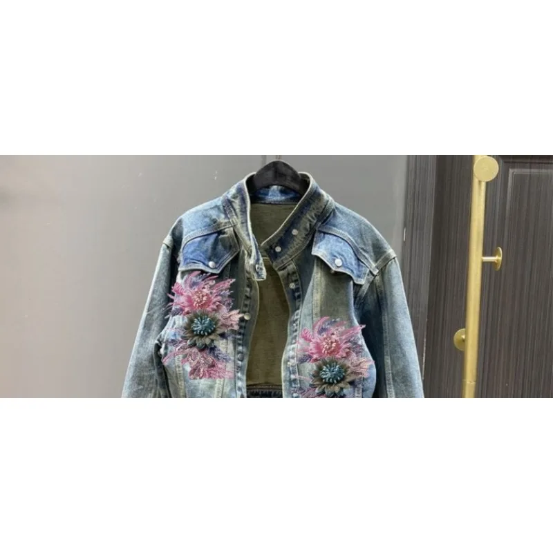 La nueva chaqueta vaquera corta Retro estilo Hong Kong de primavera es holgada y adelgazante, chaqueta con cuello levantado, moderna y individual