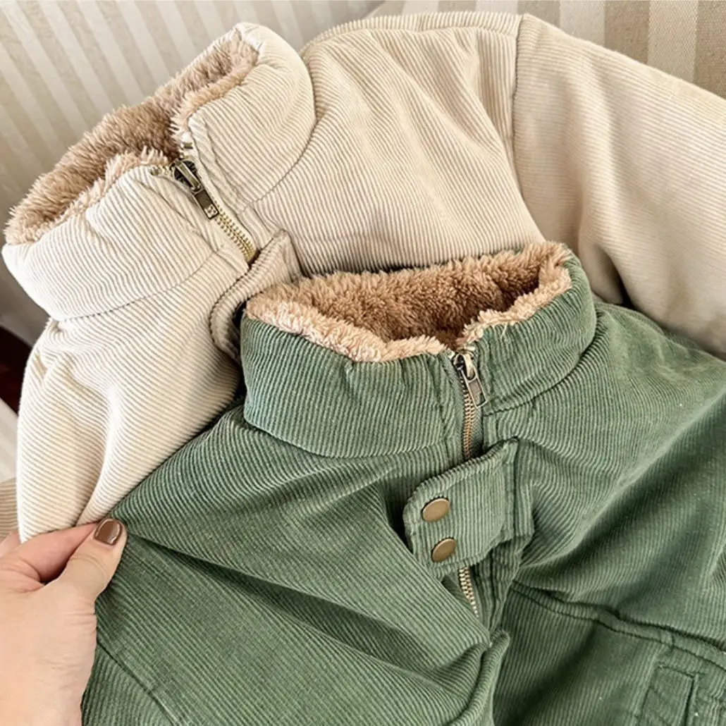 معطف قصير دافئ للأطفال جديد لشتاء 2025 بأكمام طويلة للأولاد والبنات بالإضافة إلى سترة سميكة مخملية للأطفال ملابس صوف دافئة #3