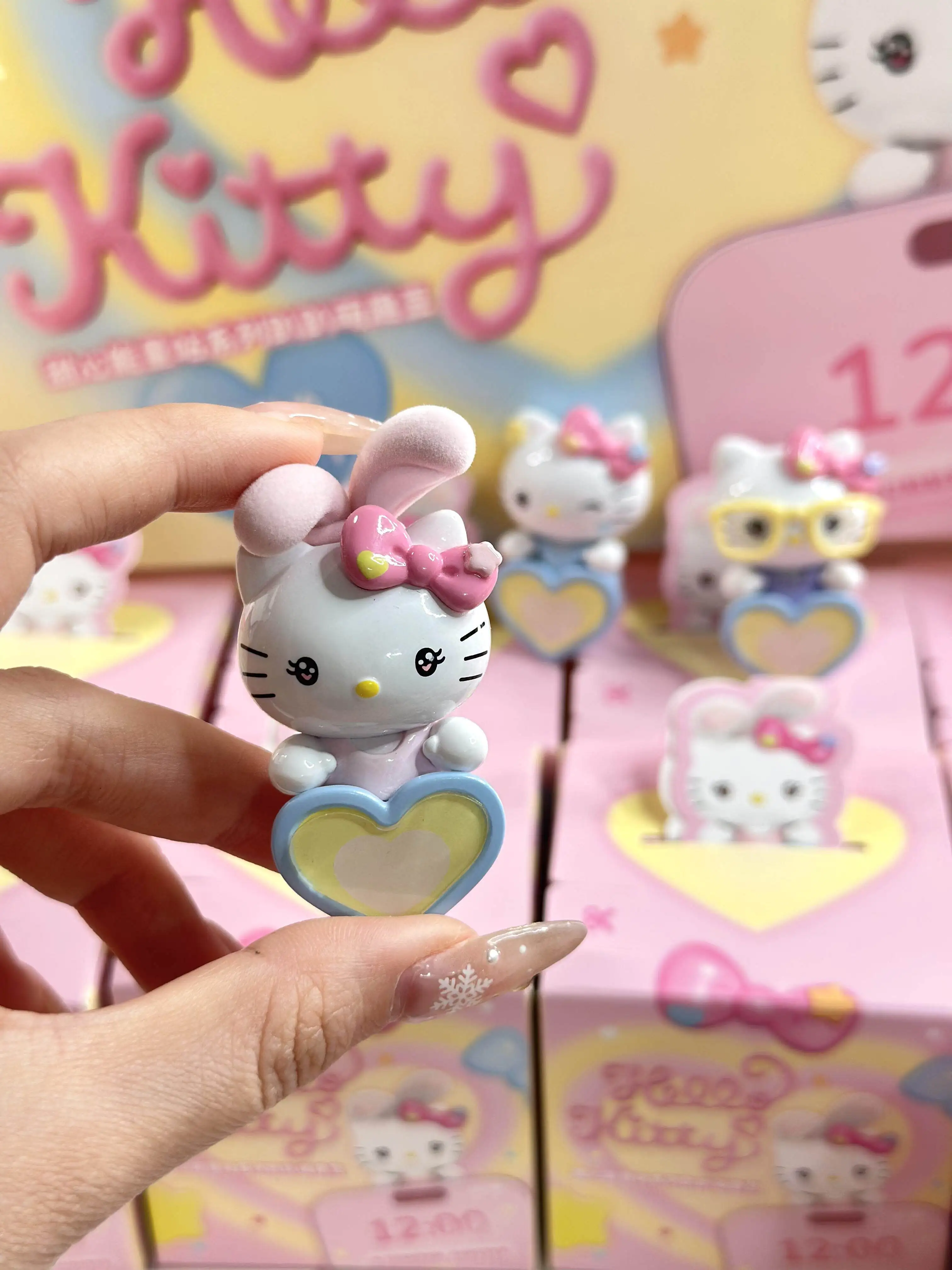 В наличии: Оригинальная серия  – обзор и цена Phone Accessories Blind Box