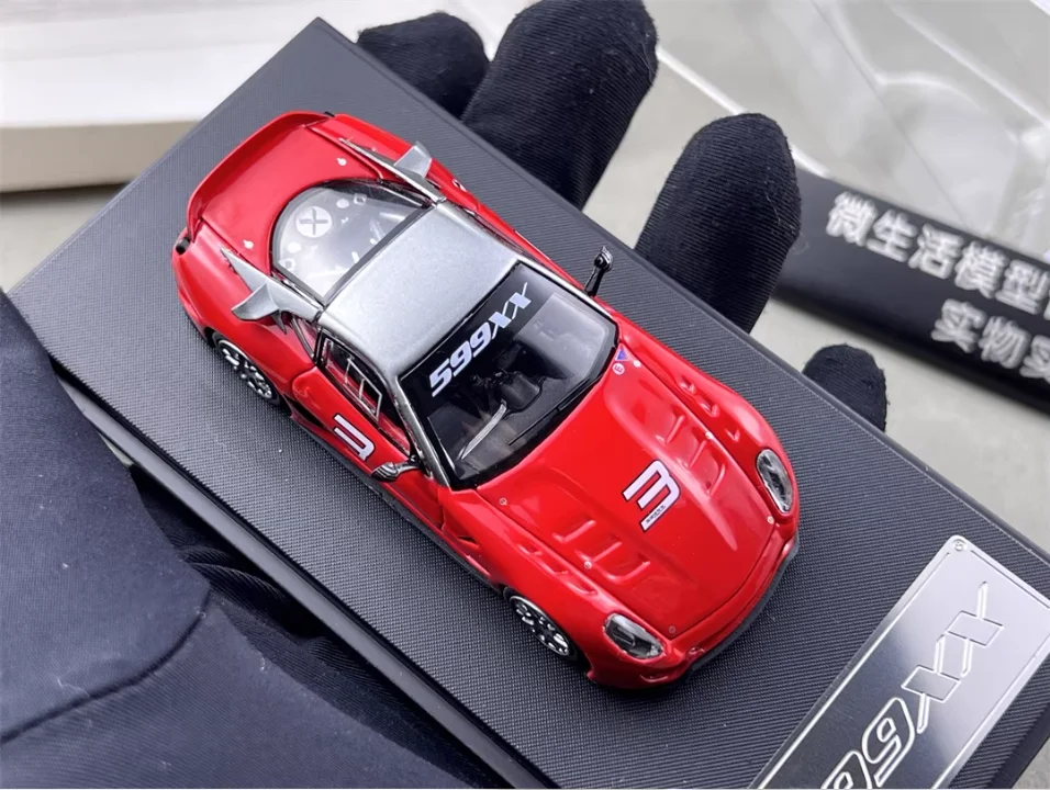 يمكن لبقعة RM Rhino 1:64 599XX فتح غطاء المحرك مجموعة ثابتة من سبيكة نموذج السيارة