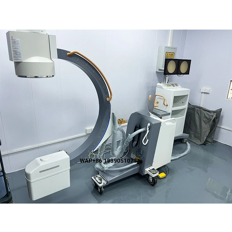 SY-D3310C Mobile C-arm machine in hospital radiology department with transmission X-ray imaging system, suitable for