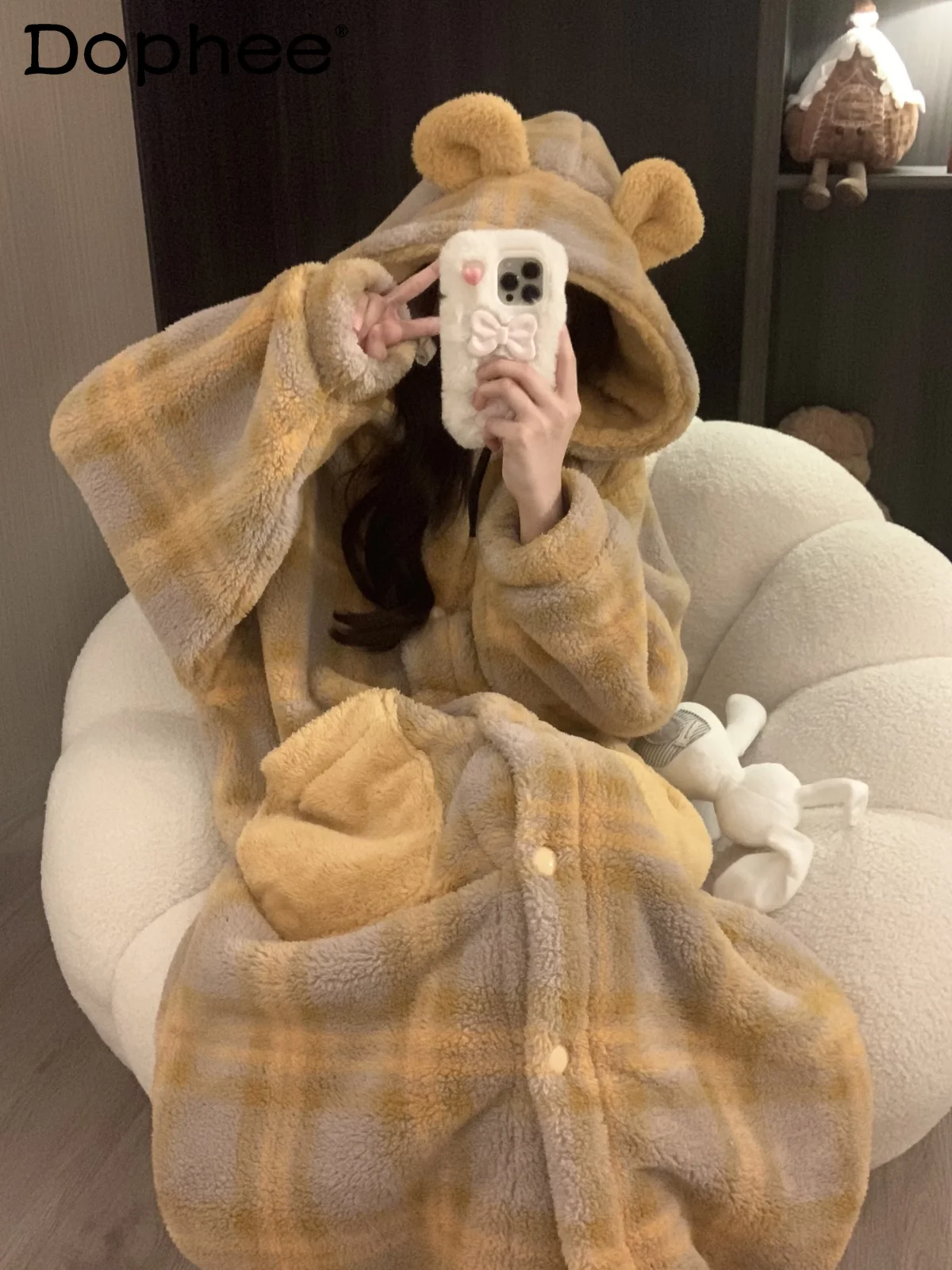 

2025 зимняя новая милая утепленная пижама из кораллового флиса для девочек, женская свободная повседневная удобная длинная одежда с капюшоном, домашняя одежда