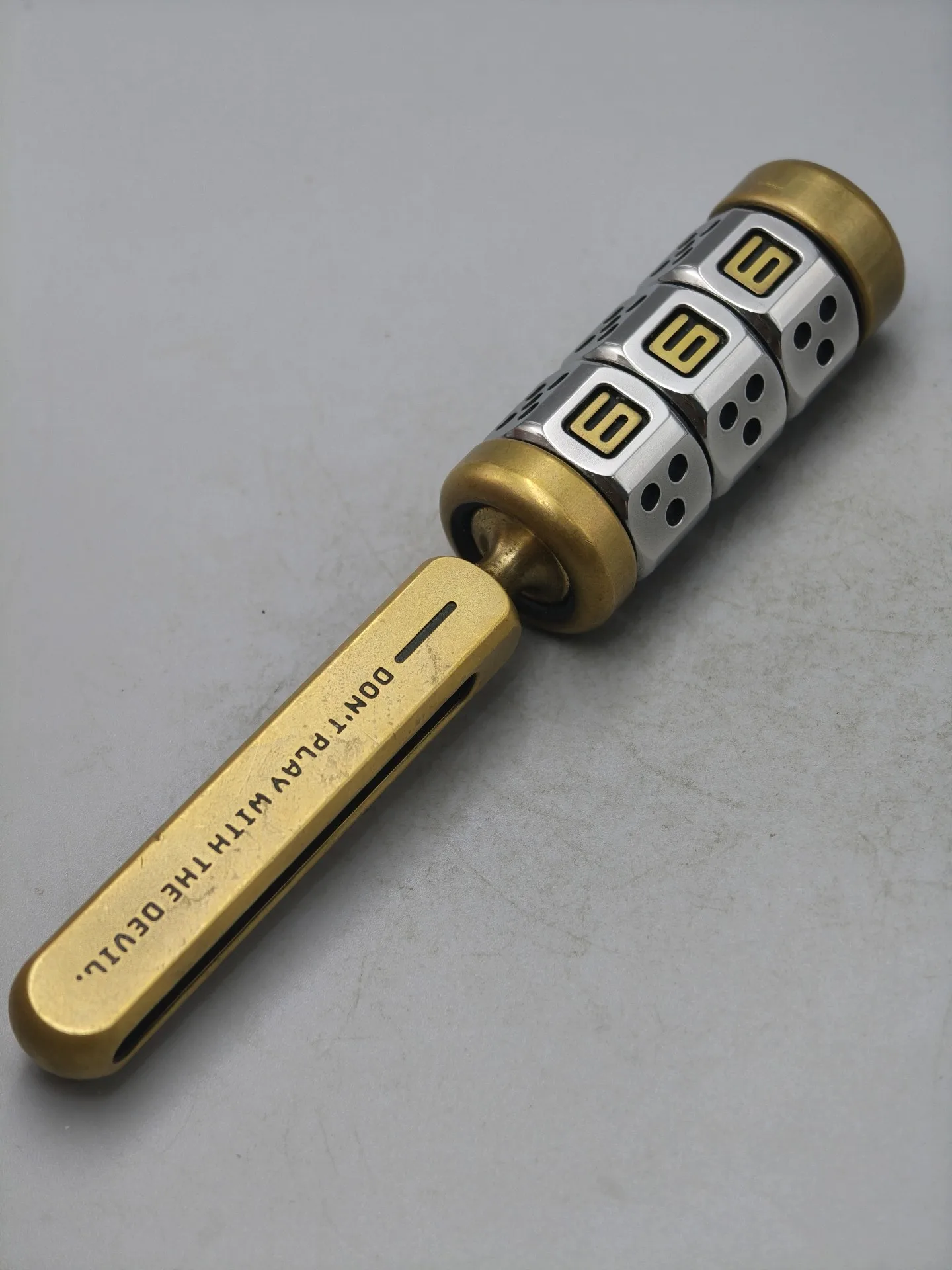 Used EDC LAUTIE Grand Slam Handle Model, Brass Material, Fingertip Gyro Edc Metal Decompression Toy Tide Play