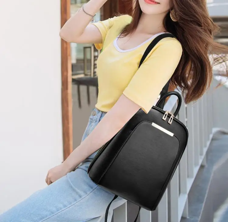 

2026 Fashion Luxury Designer High Quality Leather Backpack Women's Large Capacity School Bag Casual Totes Travel Shoulder Bags