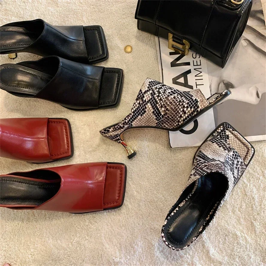 

Весенне-летние новые модные и сексуальные кожаные тапочки для женщин, босоножки на высоком каблуке для женской пляжной обуви.