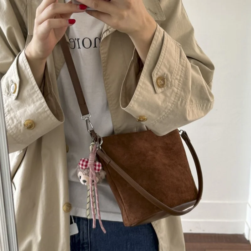 

Stylish Leather Crossbody Bag Women Breathable Lining Magnetic Zipper Hardware Detail Lightweight All-Match Commuter Bag​