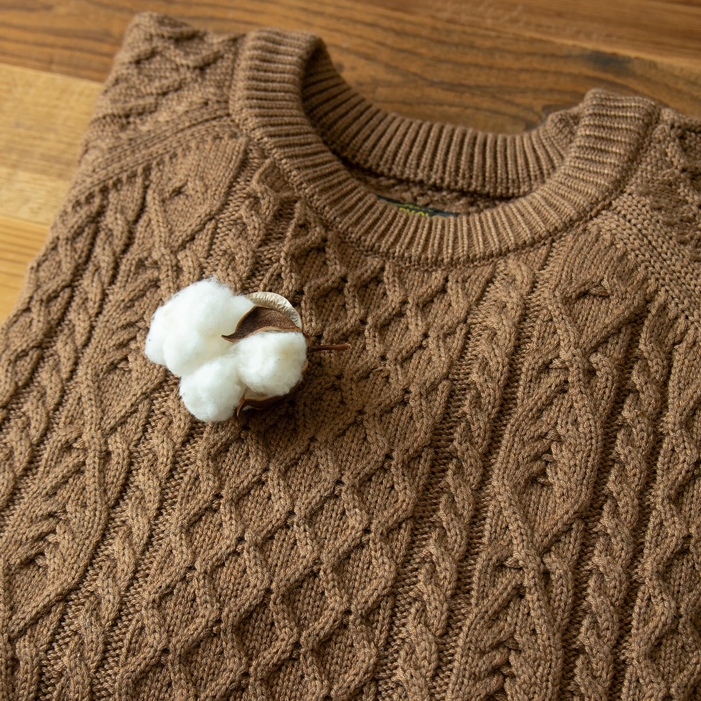 

Heavyweight Cable-Knit 65% Wool-Blend French Retro Raglan Sweater for Men and Women (Oversized Pullover for Autumn/Winter)