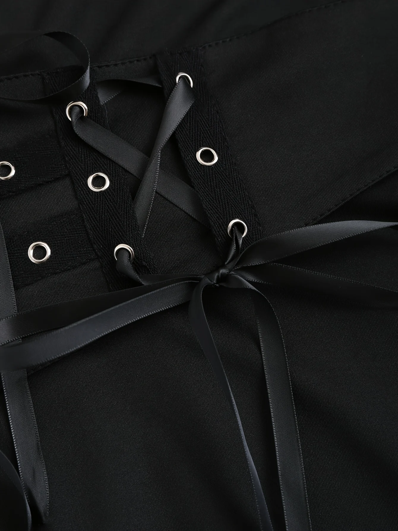 فستان قوطي مع إبزيم متقاطع عميق على شكل حرف V بلون سادة وخصر عالي فستان مقاس كبير #5