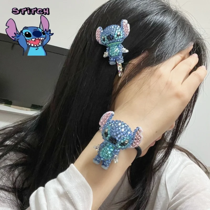 2028 أنيمي ليلو وستيتش الكرتون الشكل لعب الأطفال Kawaii غرزة الشعر حبل مشبك شعر اكسسوارات الشعر فتاة الهدايا