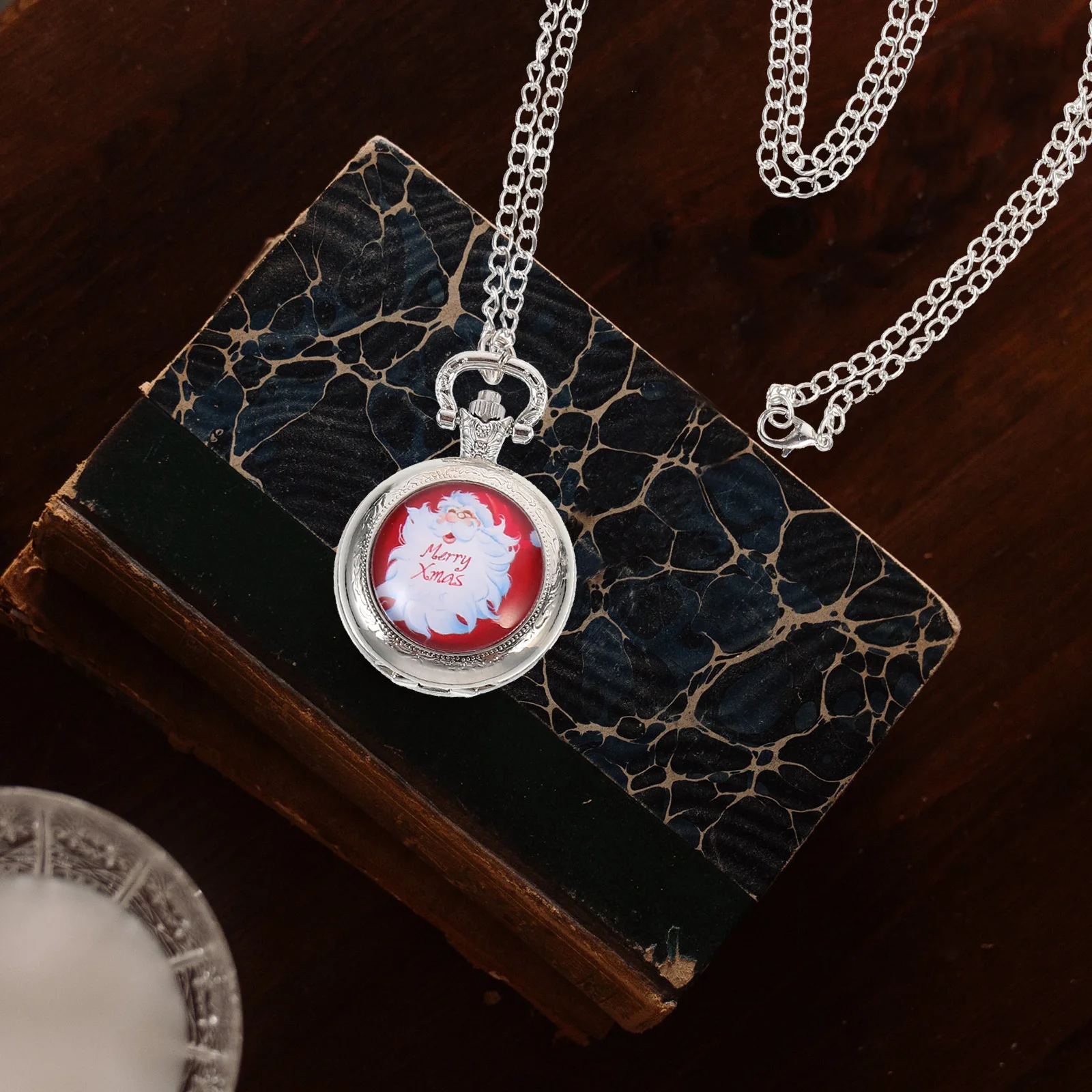 

1Pcs Vintage Pocket Watch Retro Xmas Theme Decorative Hanging Watch Durable Xmas Pattern Christmas Gift