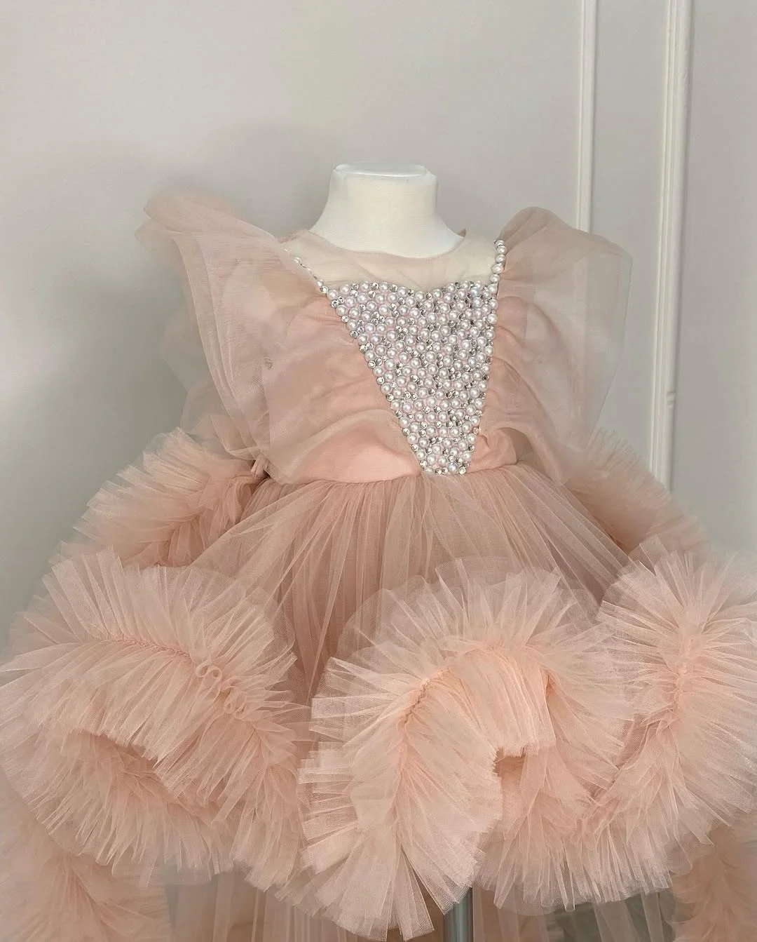 Prinzessinnen-Blumenmädchenkleid für Hochzeiten, mit Perlen verziert, mit Schleppe, Tüll, knielang, Taufkleider für Kleinkinder, Erstkommunionkleider, individuell gestaltet