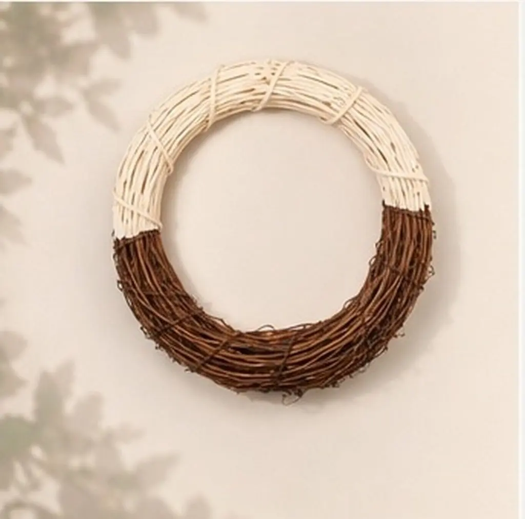 4Pcs Vintage Rattan Wreath Floral for DIY Crafts Natural Twig Vine Wreath Form Seasonal Door Hanging Home Decoration