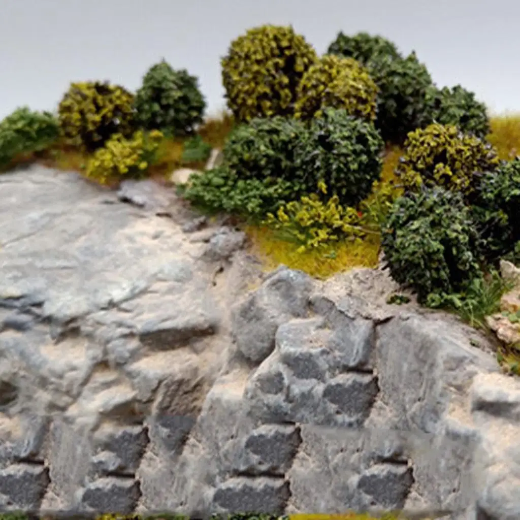 

Studio Grass Tufts Resin Self-adhesive Wild Flower Model Scenery for DIY Railway Tree Landscape