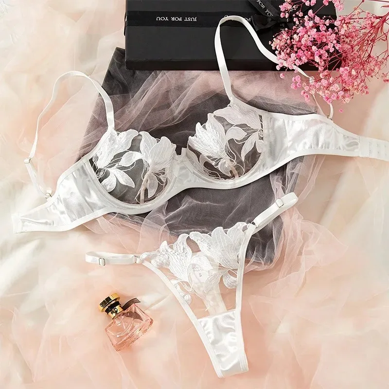 

Little Fresh Flower Embroidery Fun Underwear Sexy Bra Women's Fun Set