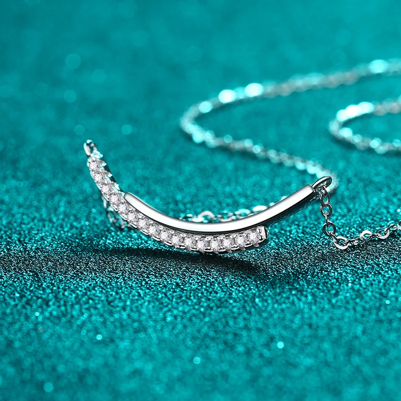 18K gold moissanite necklace  with PT950 platinum female smile diamond line chain simple high-end cool feeling 0.24carat