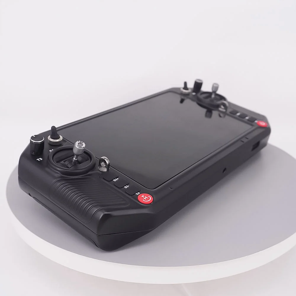 معدل تحديث عالي 2000 شمعة في المتر المربع عالي السطوع 7 بوصة 1080 بكسل الكمون المنخفض 40 كجم نقل الألياف الضوئية المتكامل RC والعرض