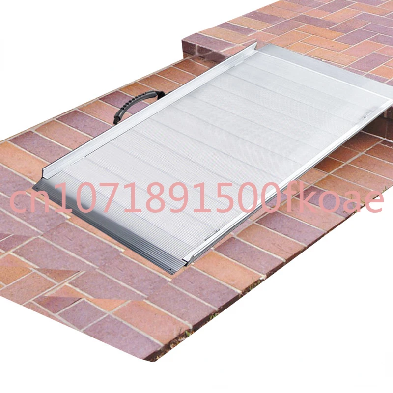 560L X 750W Aluminium Loading Ramp Portable Folding Wheelchair Scooter Van Disabled Access Motorcycle Ramps 560*750*55mm