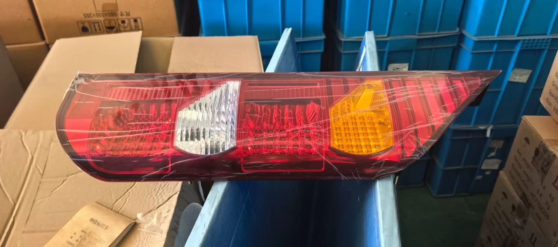 أجزاء جسم الحافلة من دايو، مصباح خلفي مدرب الضوء الخلفي المدمج