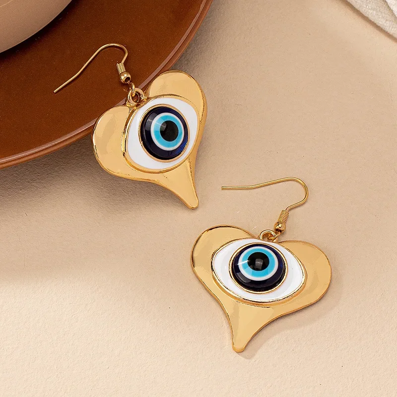 Fashion Trend Love Eye Earrings Female Net Red Retro Street Shot Demon Eye Earrings Stud Earrings Wholesale