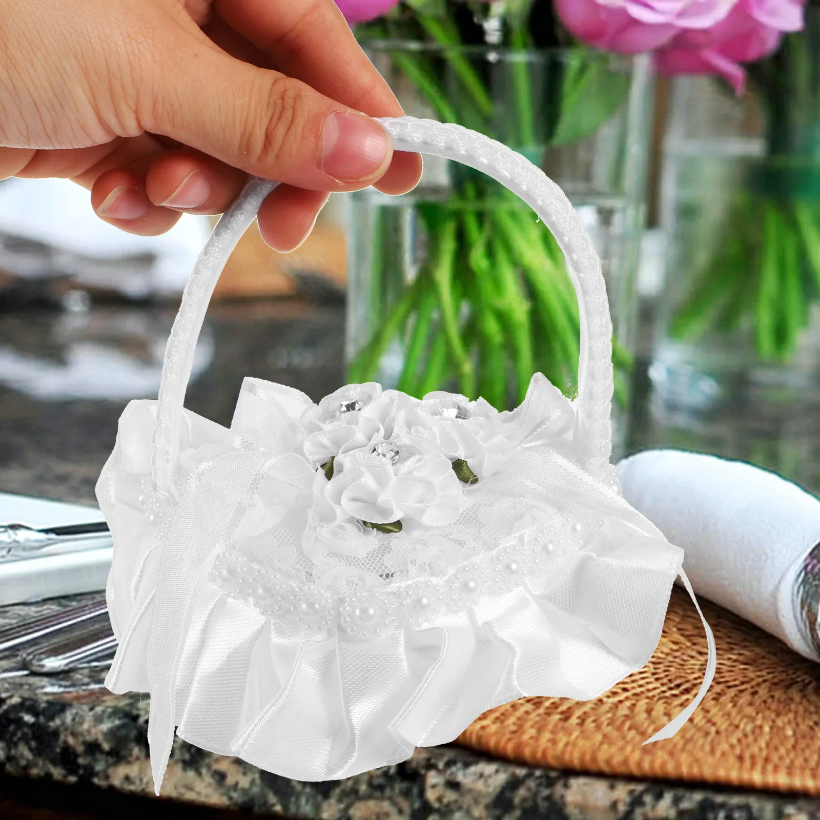 

Миниатюрная кружевная подушечка для колец в форме сердца, держатель для обручальных колец для церемонии, помолвки, свадебная подушка с ручкой, романтический подарок