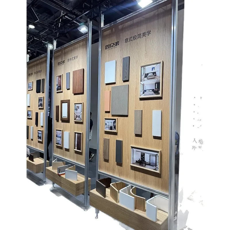 

Простые, алюминиевые профили, полки, выставочные холлы, перегородки.